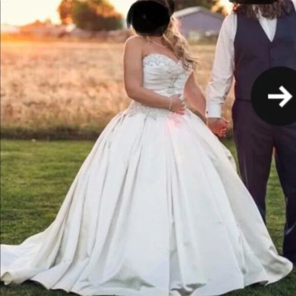 COPY - Wedding dress Allure bridal 9003 - Picture 6 of 6